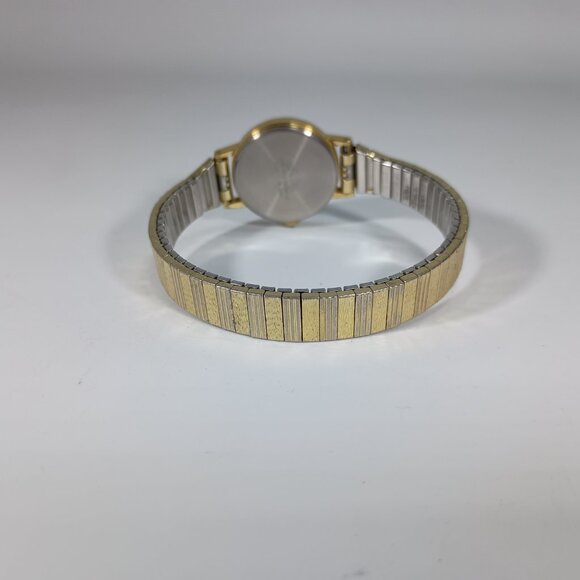 Lorus Disney Watch Mickey Mouse Women's 30mm V811-1410 New Battery Vintage - Picture 8 of 10